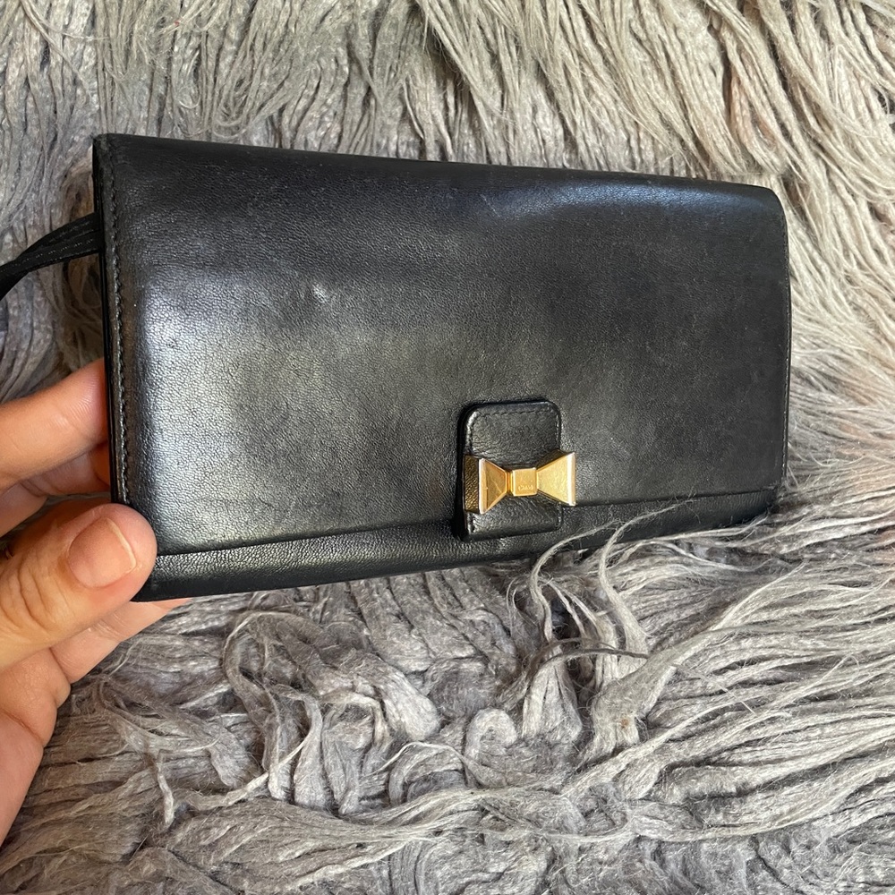 Chloe Vintage Black Leather Purse Clutch with Gold Bow Accent- VG condition!